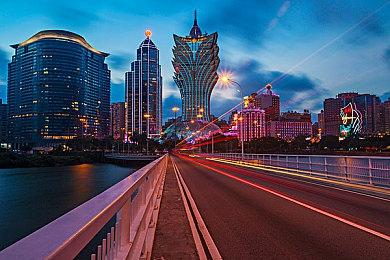 手绘寻物游戏《旅人苏菲亚》4月11日上线Nintendo Switch和Steam平台